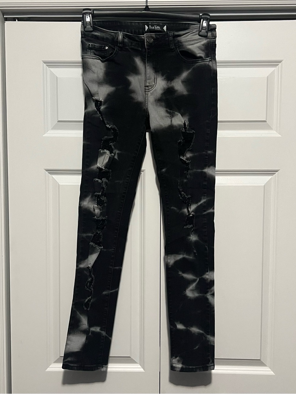 Blue Topic Black & Gray Tie-Dye Distressed Skinny Jeans